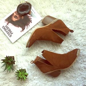 Camel vegan suede cutout booties!